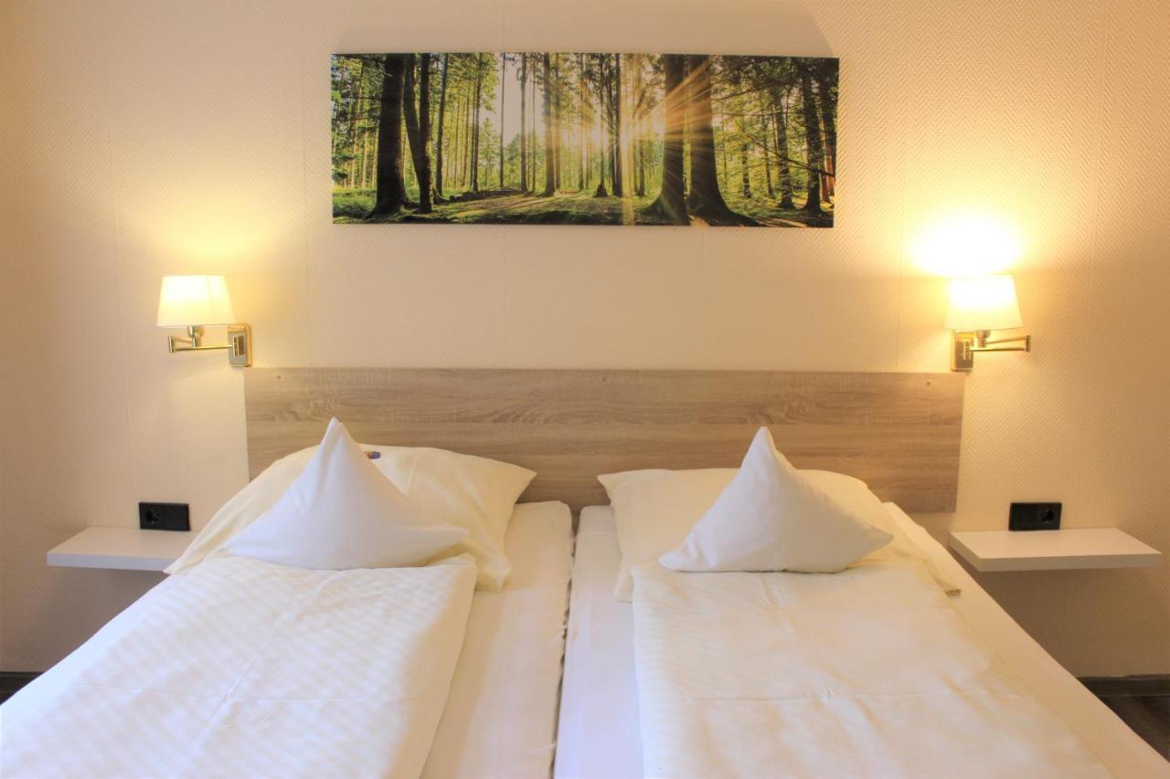 Hotel Schloemer คลอปเพนบวร์ก ภายนอก รูปภาพ