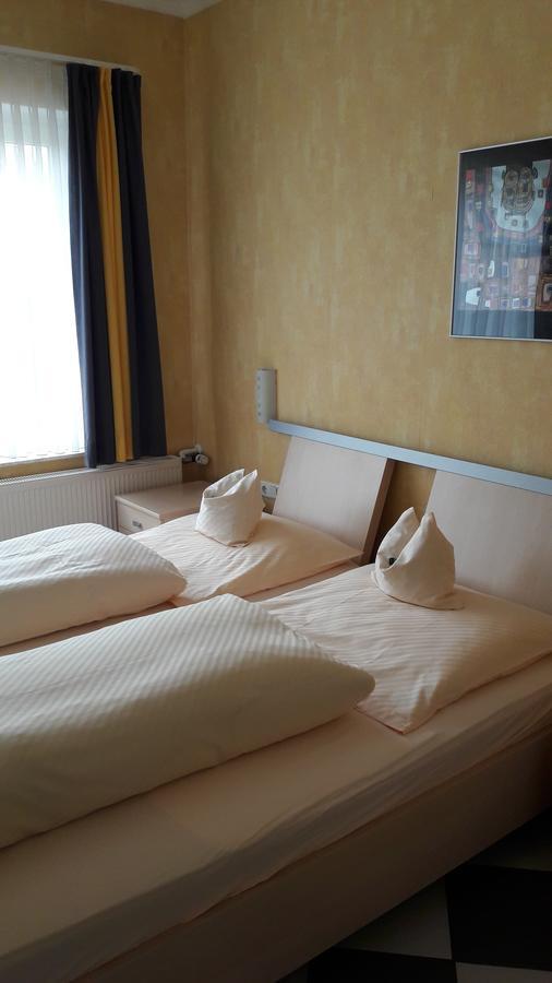Hotel Schloemer คลอปเพนบวร์ก ภายนอก รูปภาพ
