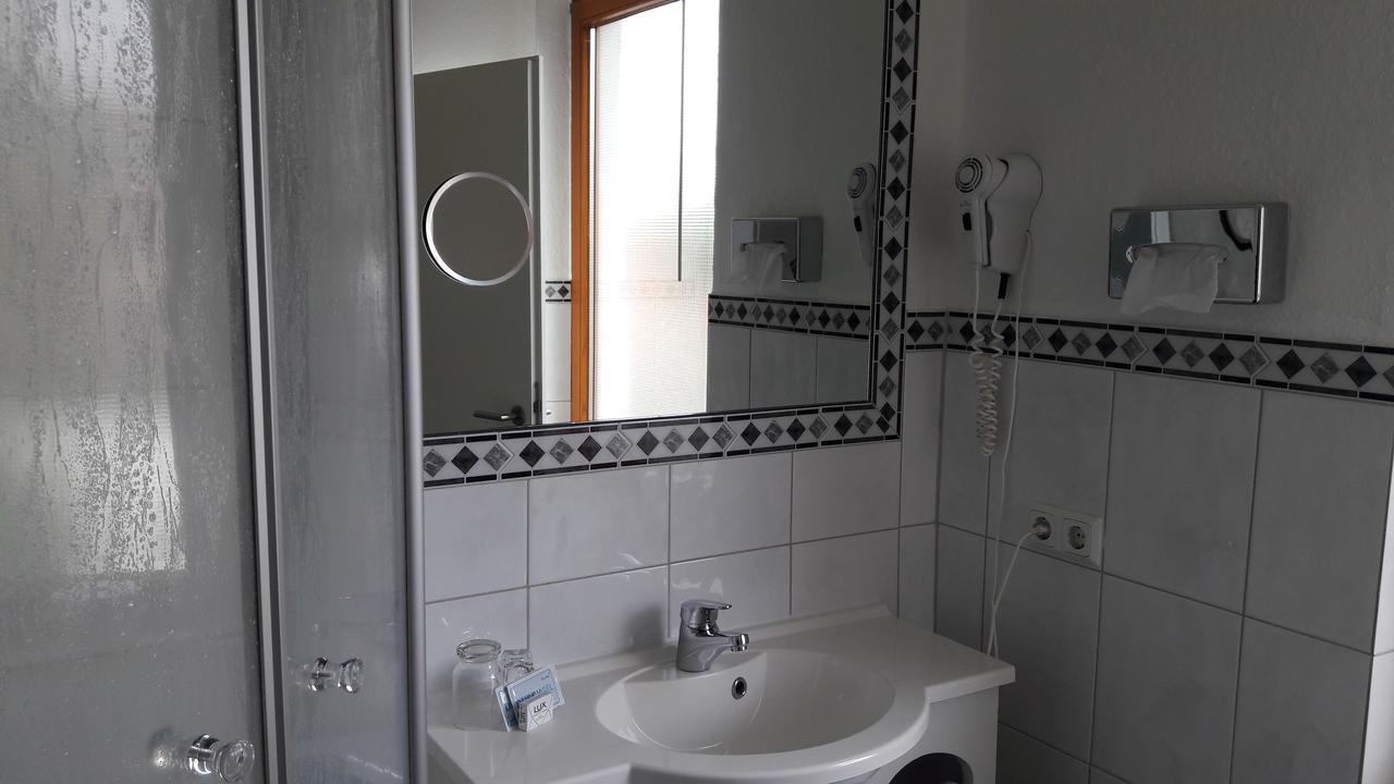 Hotel Schloemer คลอปเพนบวร์ก ภายนอก รูปภาพ